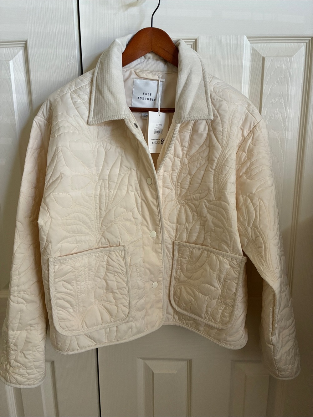 NWT Cream Quilted Jacket L(12-14) Women